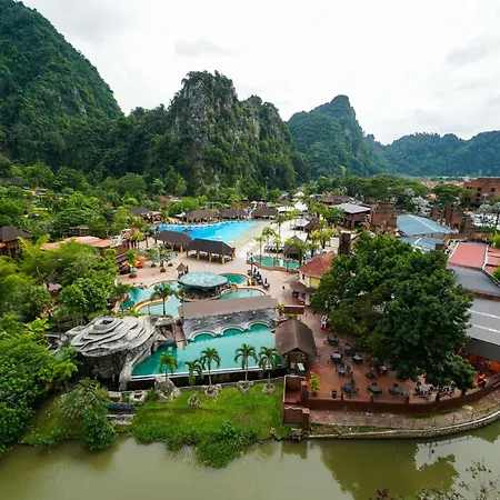 Jomstay Sunway Onsen Suites Ipoh - Lost World Of Tambun Ipoh Waterpark Exterior photo